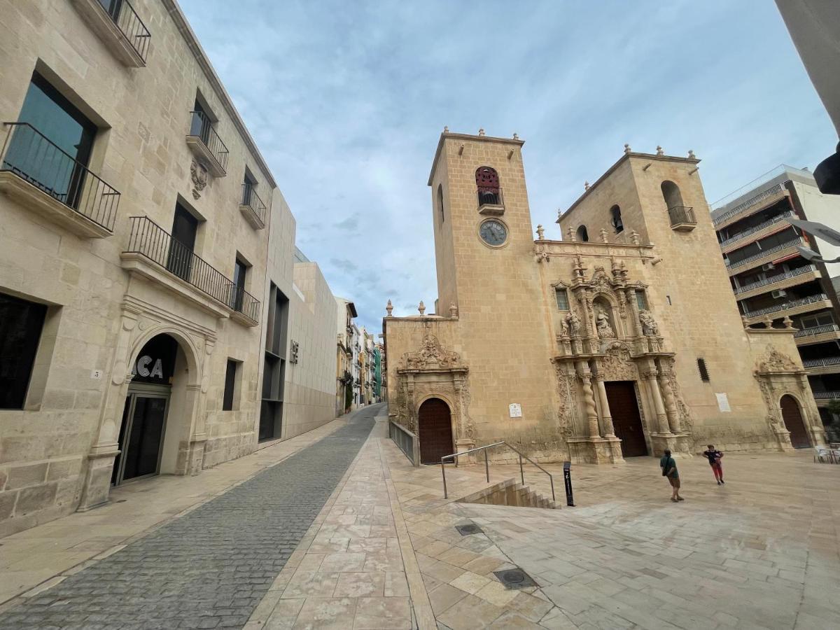 Uniq Flats Apartment Alicante Bagian luar foto